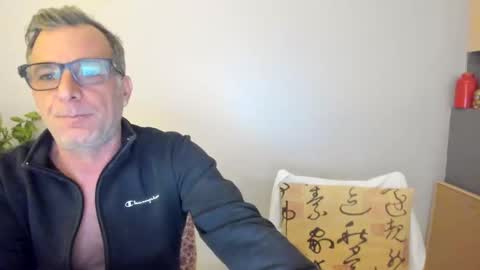 Snapshot of munishpunish chatting on 01-25-25, 06:46 LOVELY JULIA Peter DAY online show from 01-25-25, 06:46