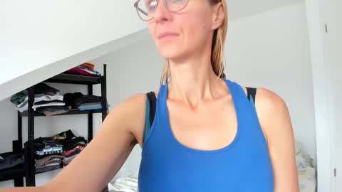 LOVELY JULIA  Peter DAY online show from 06-06-26, 07:35