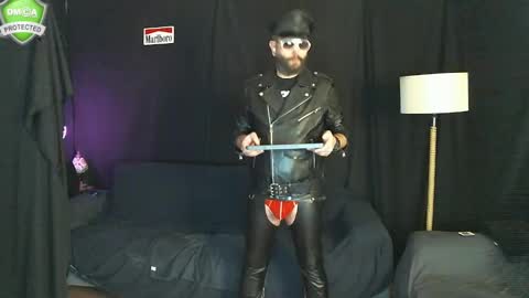 Snapshot of muratturkei chatting on 12-29-24, 03:33 MasterBros online show from 12-29-24, 03:33