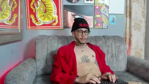 murdok  online show from 09-30-25, 03:22