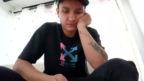 Snapshot of murfialdo chatting on 09-10-25, 11:32 Sebastian online show from 09-10-25, 11:32