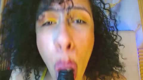 Snapshot of muriell303av chatting on 10-29-25, 04:26 muriell303av online show from 10-29-25, 04:26