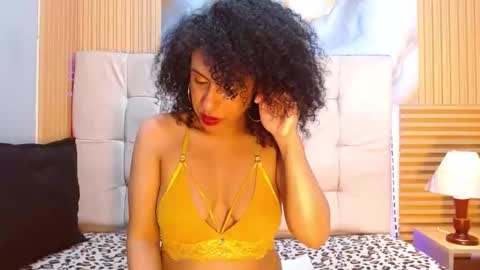 Snapshot of muriell303av chatting on 11-04-25, 01:48 muriell303av online show from 11-04-25, 01:48