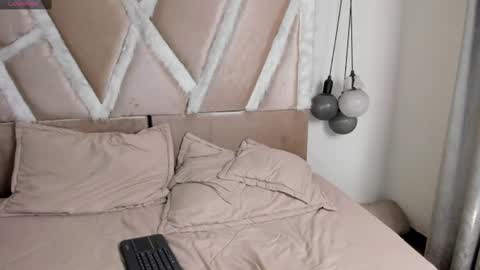 muriell_69 online show from 07-17-26, 03:39