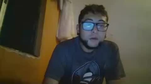 Snapshot of murphy585931 chatting on 07-09-26, 03:21 murphy585931 online show from 07-09-26, 03:21