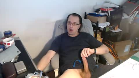 Snapshot of muschiliebhaber chatting on 06-14-26, 01:24 Horny Goat online show from 06-14-26, 01:24