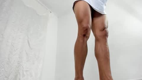 Muscle Man online show from 12-05-25, 03:09