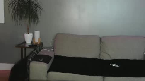 Snapshot of musclebigdd chatting on 10-25-25, 04:42 musclebigdd online show from 10-25-25, 04:42