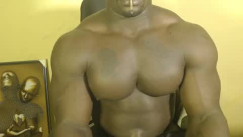 Snapshot of musclegodsammy23 chatting on 03-10-25, 03:52 musclegod23 online show from 03-10-25, 03:52