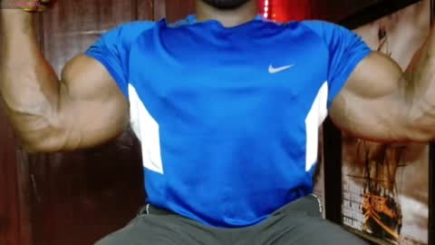 musclegod23 online show from 04-09-26, 09:47