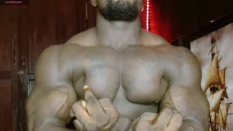 Snapshot of musclegodsammy23 chatting on 05-16-26, 10:36 musclegod23 online show from 05-16-26, 10:36