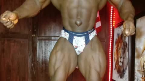 Snapshot of musclegodsammy23 chatting on 05-26-26, 08:49 musclegod23 online show from 05-26-26, 08:49