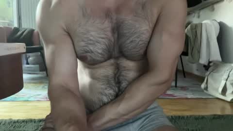 Snapshot of musclehair3 chatting on 07-17-26, 06:35 musclehair3 online show from 07-17-26, 06:35