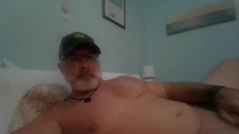Snapshot of musclemeat41 chatting on 12-18-25, 07:09 musclemeat41 online show from 12-18-25, 07:09