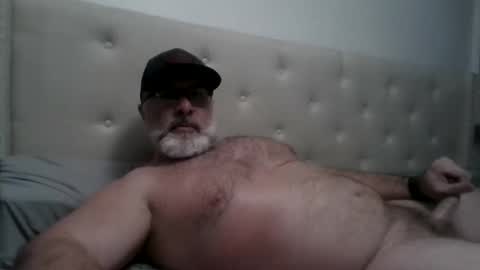 Snapshot of musclemeat41 chatting on 02-13-26, 01:12 musclemeat41 online show from 02-13-26, 01:12