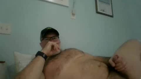Snapshot of musclemeat41 chatting on 02-22-26, 05:00 musclemeat41 online show from 02-22-26, 05:00