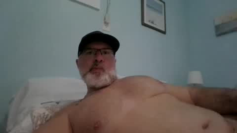 Snapshot of musclemeat41 chatting on 03-04-26, 03:40 musclemeat41 online show from 03-04-26, 03:40