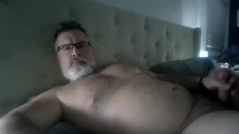 Snapshot of musclemeat41 chatting on 04-12-26, 03:11 musclemeat41 online show from 04-12-26, 03:11