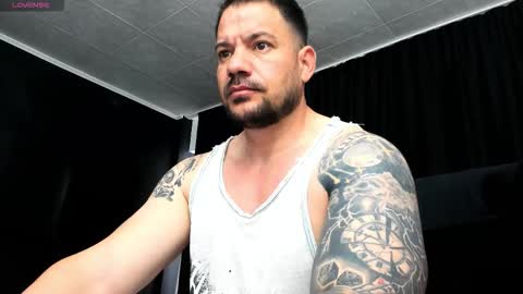 MuscleMonster31 online show from 10-21-25, 11:55