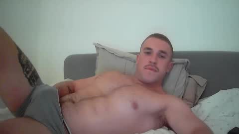 Snapshot of muscleshow00 chatting on 03-10-25, 06:23 muscleshow00 online show from 03-10-25, 06:23