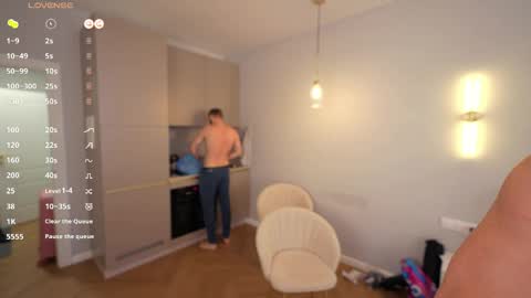 Snapshot of muscularfriend chatting on 04-01-26, 01:41 Ivan online show from 04-01-26, 01:41