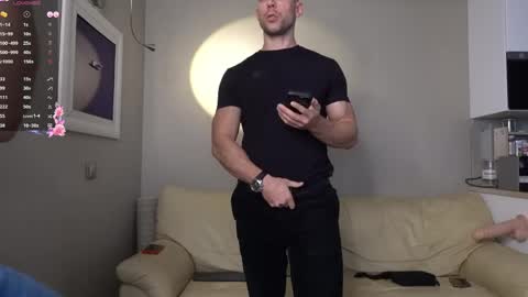 Snapshot of muscularfriend chatting on 04-23-26, 12:29 Ivan online show from 04-23-26, 12:29