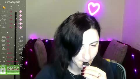 Snapshot of muse_kitty_jenia chatting on 12-20-25, 06:31 Jenya online show from 12-20-25, 06:31