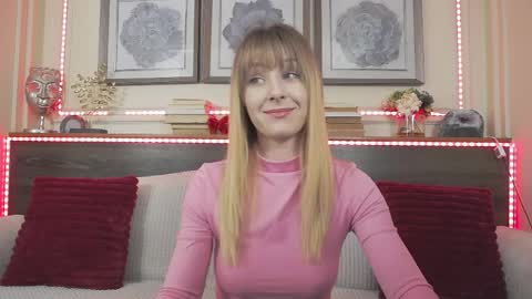 Luna  online show from 03-29-26, 06:41