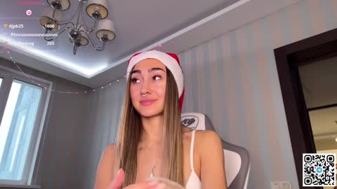 Snapshot of museleks chatting on 12-21-24, 12:06 Aleksa online show from 12-21-24, 12:06