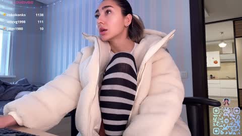 Snapshot of museleks chatting on 12-23-24, 09:38 Aleksa online show from 12-23-24, 09:38