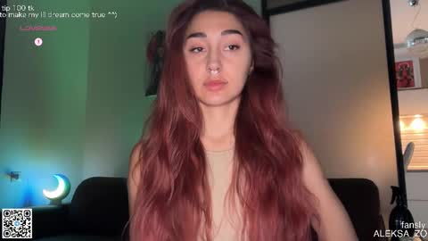 Snapshot of museleks chatting on 09-29-25, 03:22 Aleksa online show from 09-29-25, 03:22