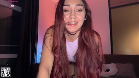 Snapshot of museleks chatting on 10-18-25, 12:24 Aleksa online show from 10-18-25, 12:24