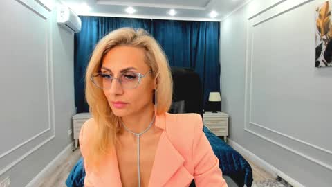 Diana online show from 02-05-25, 11:44