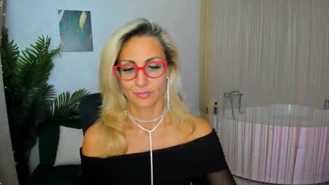 Diana online show from 09-16-25, 11:44