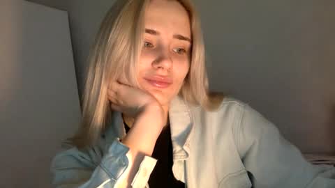 musescorner online show from 12-19-25, 03:30