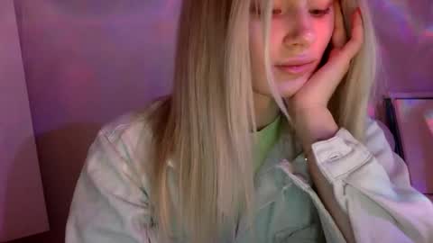 Snapshot of musescorner chatting on 05-11-26, 04:48 musescorner online show from 05-11-26, 04:48