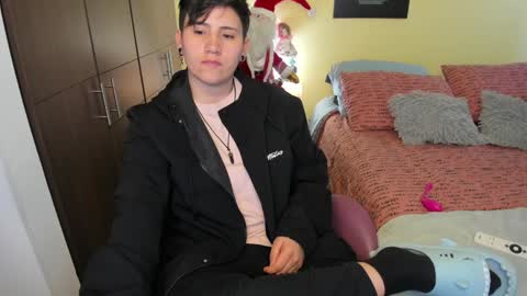 Snapshot of musicayluna chatting on 01-03-25, 03:27 VALENTINA Luna online show from 01-03-25, 03:27