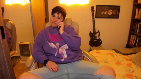 Snapshot of musicayluna chatting on 10-20-25, 10:21 VALENTINA Luna online show from 10-20-25, 10:21