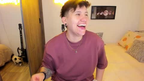 Snapshot of musicayluna chatting on 01-12-26, 12:05 VALENTINA Luna online show from 01-12-26, 12:05