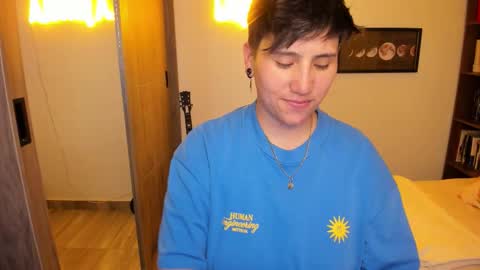 Snapshot of musicayluna chatting on 02-01-26, 04:11 VALENTINA Luna online show from 02-01-26, 04:11