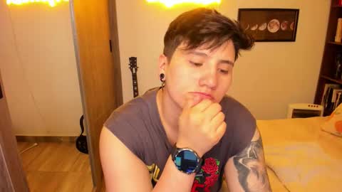 Snapshot of musicayluna chatting on 02-08-26, 02:59 VALENTINA Luna online show from 02-08-26, 02:59