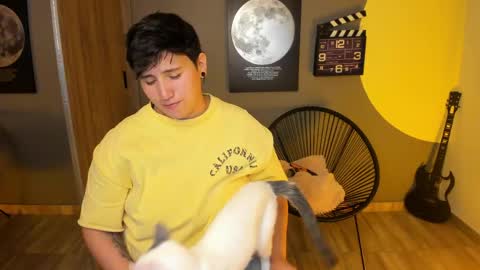 Snapshot of musicayluna chatting on 05-09-26, 04:17 VALENTINA Luna online show from 05-09-26, 04:17