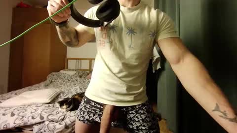 musle joker online show from 11-11-25, 01:22