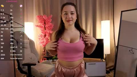 Nika online show from 10-15-25, 09:26