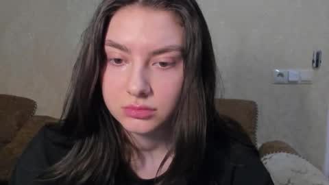 Snapshot of muuur_fam1 chatting on 01-07-26, 03:47 HEY online show from 01-07-26, 03:47