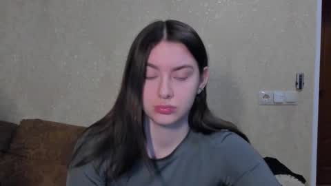 Snapshot of muuur_fam1 chatting on 01-08-26, 08:33 HEY online show from 01-08-26, 08:33