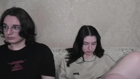 Snapshot of muuur_love chatting on 04-29-26, 07:42 cute couple online show from 04-29-26, 07:42