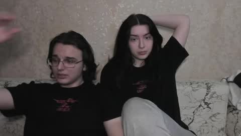 Snapshot of muuur_love chatting on 05-29-26, 10:08 cute couple online show from 05-29-26, 10:08