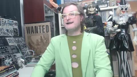 Muziknerd online show from 12-07-24, 04:42