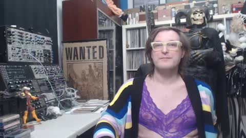 Muziknerd online show from 01-18-25, 07:59